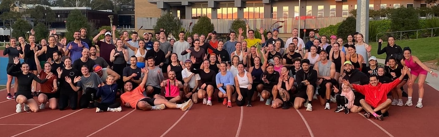 FINISHR RUN CLUB group photo