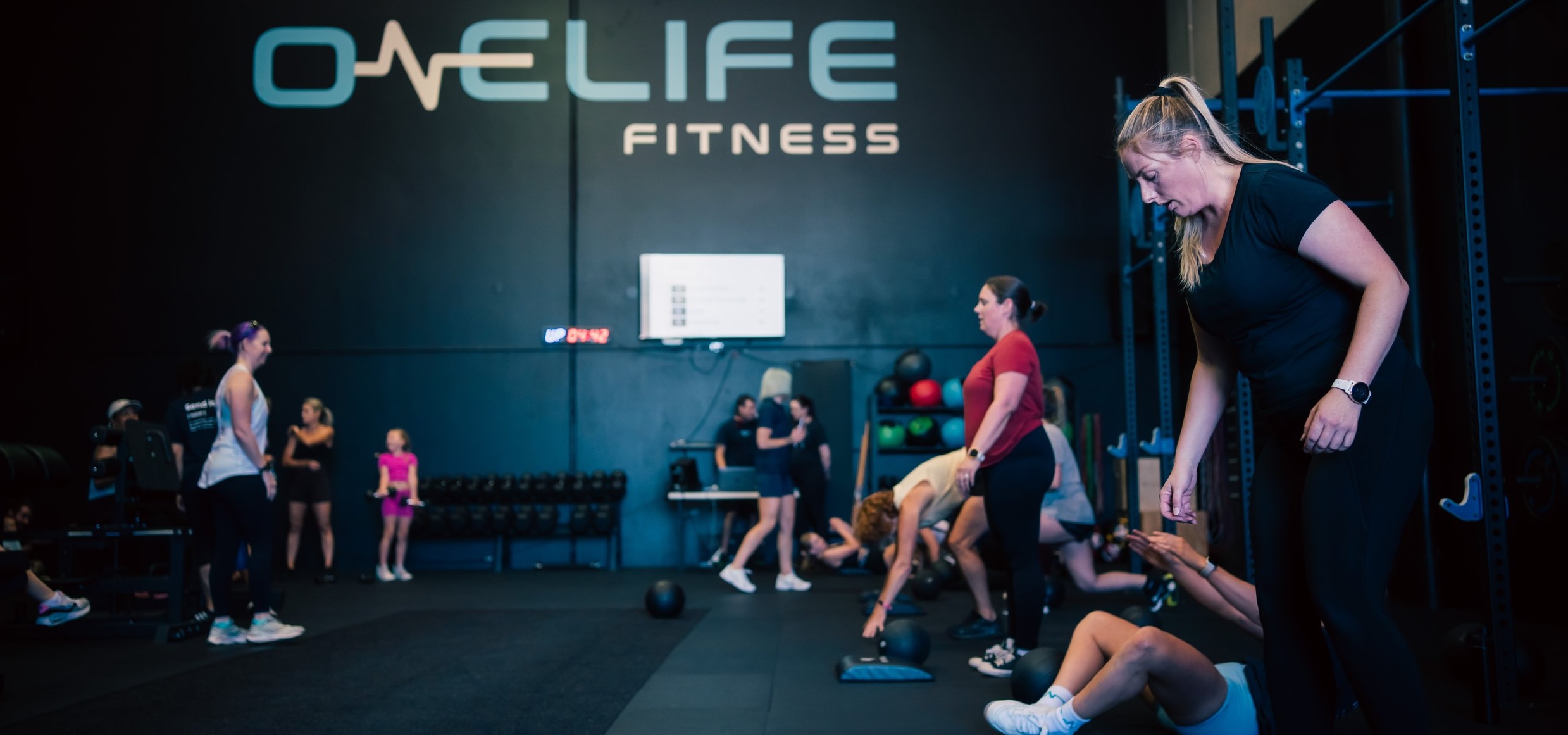 One Life Fitness Run Club group photo