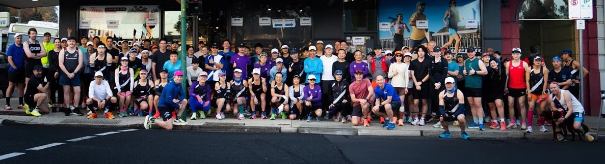 Runners Paradise Shop Run group photo