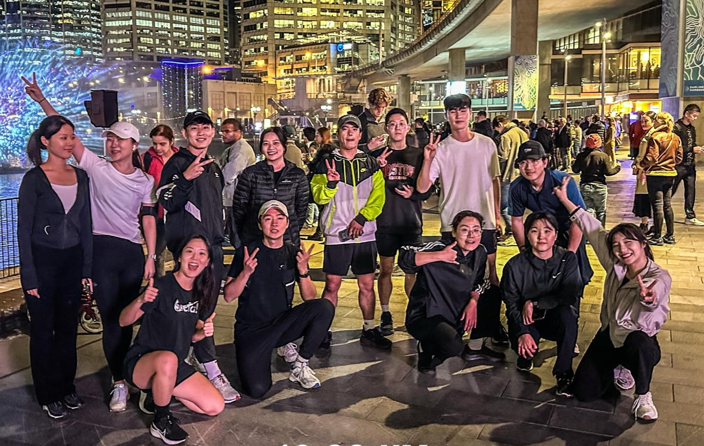Working Holiday Run Club group photo